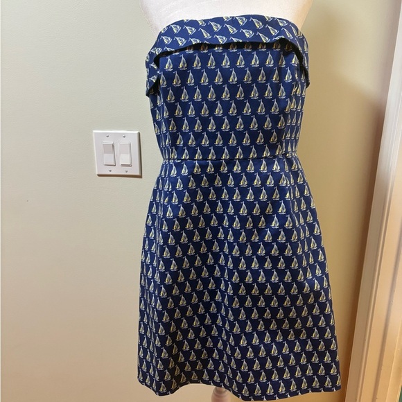 Vineyard Vines strapless mini dress sailboats navy sz 12 - Picture 1 of 5